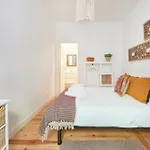 Daire Inglesinhos - Castelo *