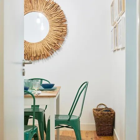 Inglesinhos - Castelo * ליסבון